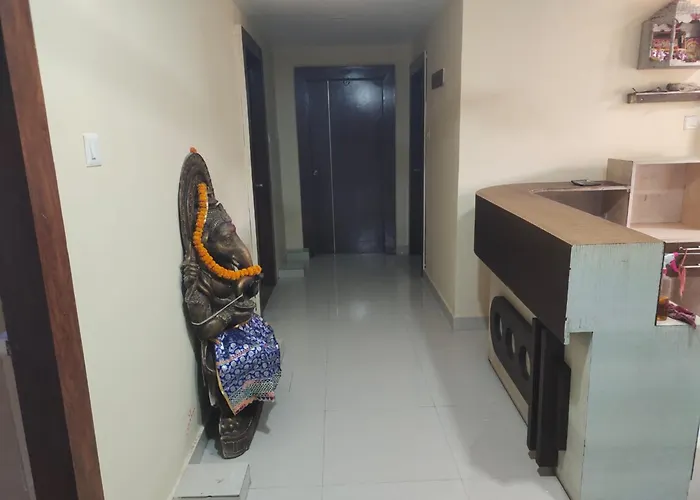 Goroomgo Hotel Tara Lodge Grand Road Near Temple - Best Selling