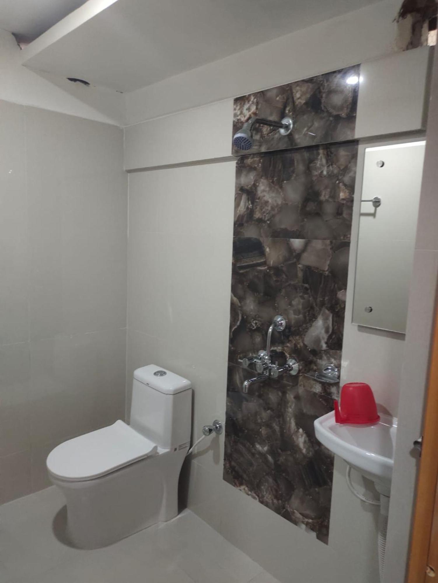 Goroomgo Tara Grand Road Near Temple - Best Selling 3*