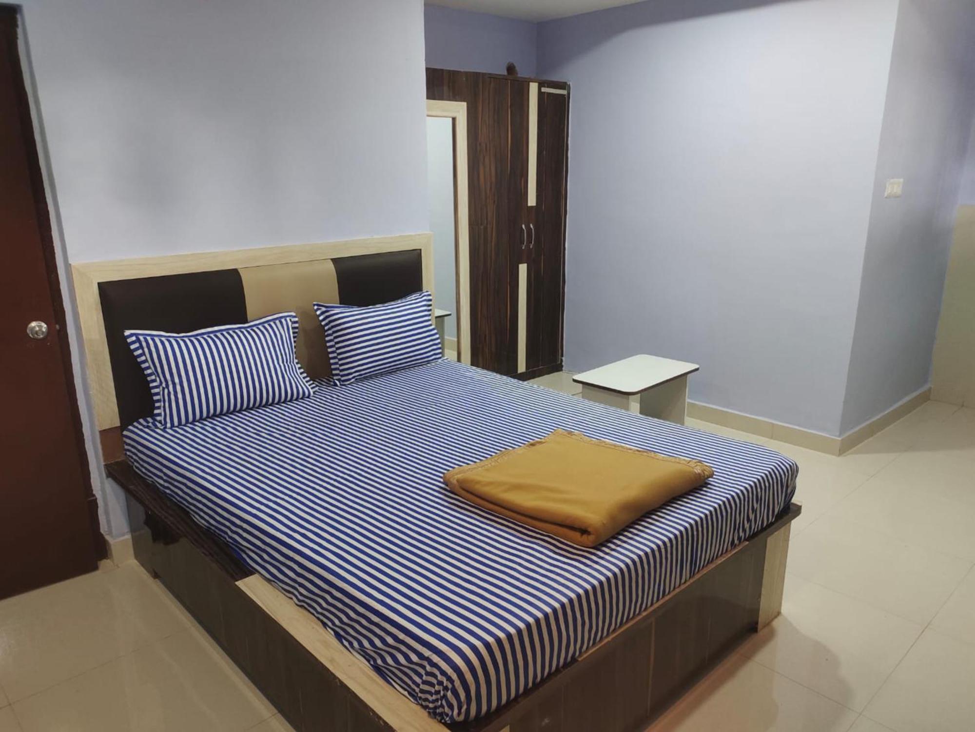Goroomgo Tara Grand Road Near Temple - Best Selling 3* Puri